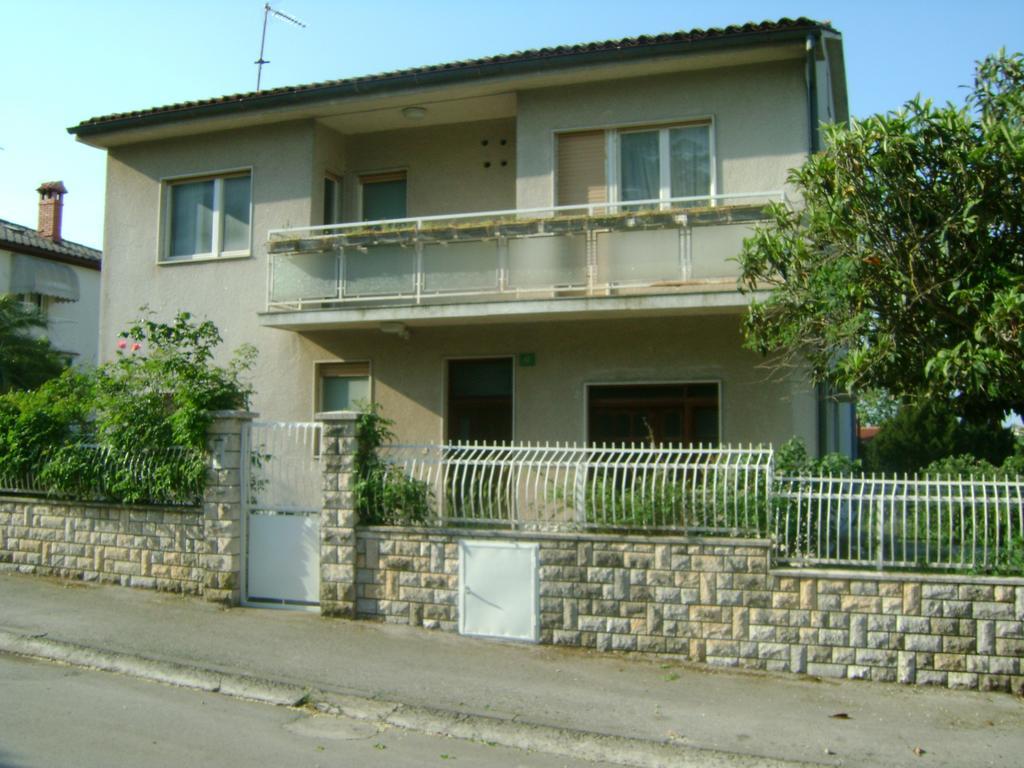 Apartment For Holidays In Pula Pokoj fotografie